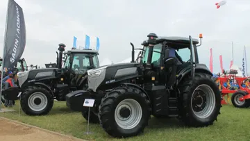 Трактор Sadin с новым автопилотом Sveaverken показали на Золотой Ниве 2023