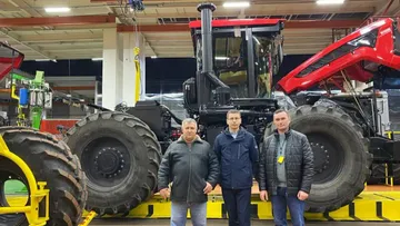 Преподаватели Белгородского ГАУ на Петербургском тракторном заводе