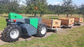 Farmertronics — новый робот-трактор eTrac