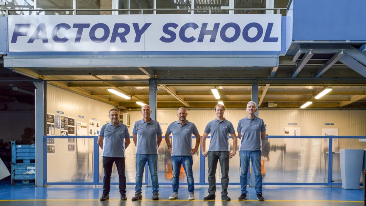 Тракторная школа Fabbrico Factory School