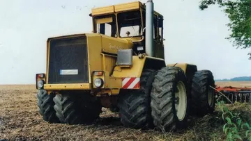 Horsch К735 построен на базе колесного трактора К-701М1