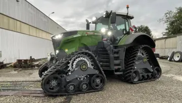 Трактор Fendt 1042 Vario обзавелся гусеничным шасси Poluzzi Track