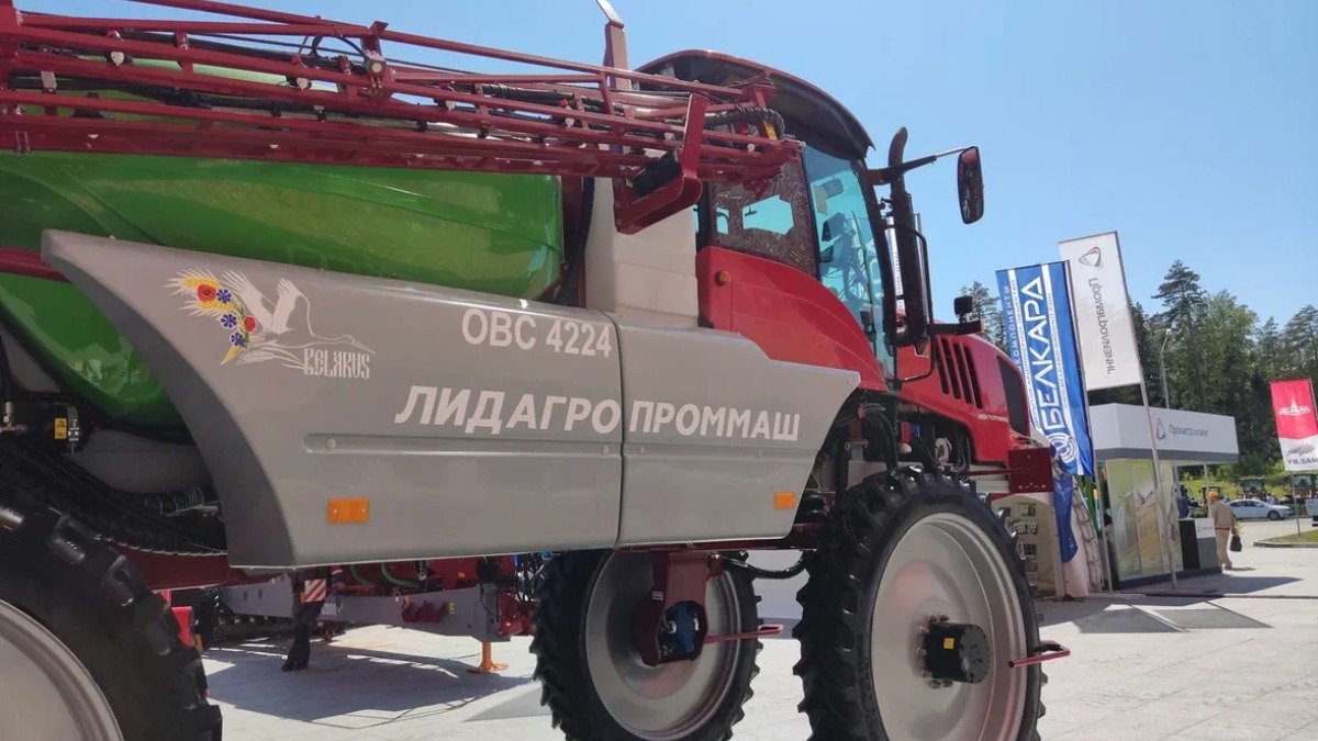 Самоходный опрыскиватель от белорусской компании Лидагромпроммаш