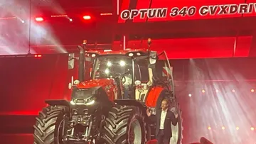 Новый трактор Case IH Optum 340 AFS Connect на презентации в Мадриде