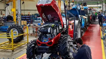 Рынок тракторов продолжил расти рекордными темпами