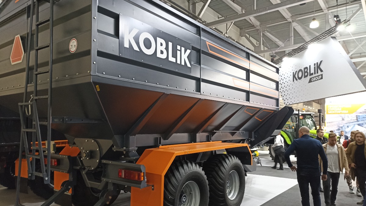 Внешний вид бункера-перегрузчика TL 230 от Koblik Group