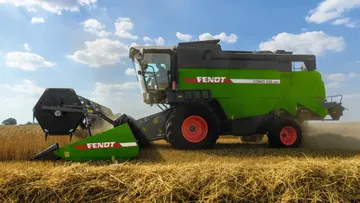 Новый зерноуборочный комбайн Fendt серии Corus 500