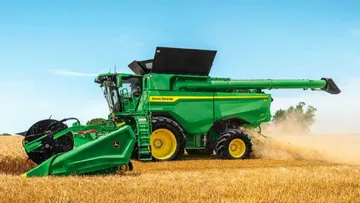 Новый зерноуборочный комбайн John Deere S7