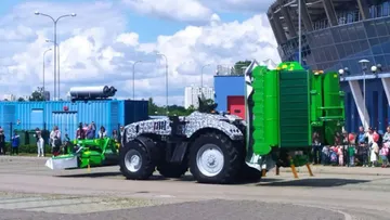 Новый автономный трактор Belarus 3523i