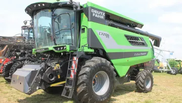 Зерноуборочный комбайн DEUTZ-FAHR C7206 TS ExtraPower на Золотой Ниве 2023