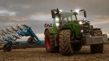 Трактор Fendt 700 Vario Gen7 (фото иллюстративное)