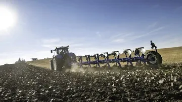 Шведские плуги Överum от New Holland (фотография носит иллюстративный характер)