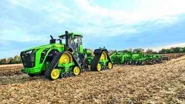 Гусеничный трактор John Deere 9RX нового поколения